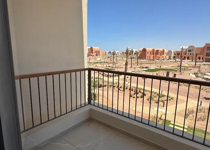 Kamaran Gouna 2br Pool View